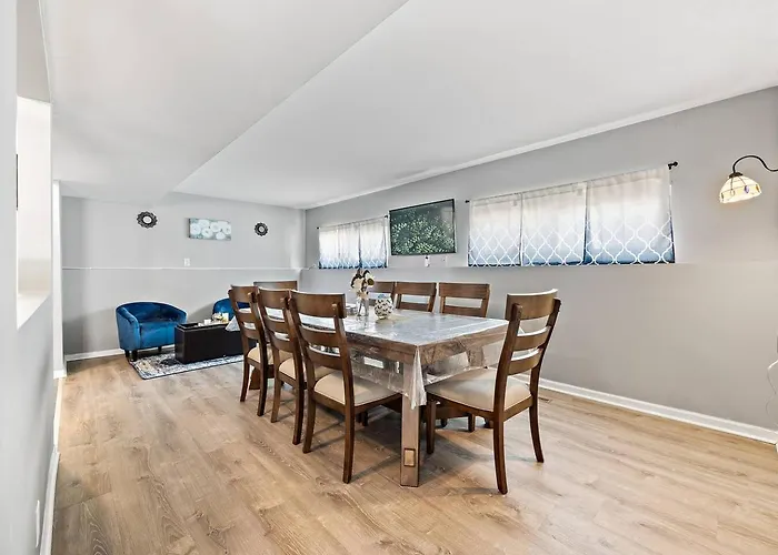 House 3br 1.5 Bath/sleeps8/ Gamerm/dogfrdly/bbq Holiday home