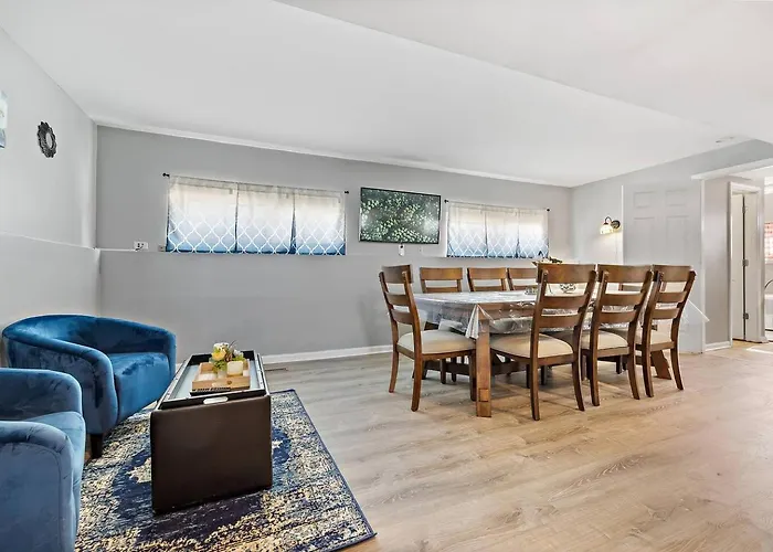House 3br 1.5 Bath/sleeps8/ Gamerm/dogfrdly/bbq * Montgomery