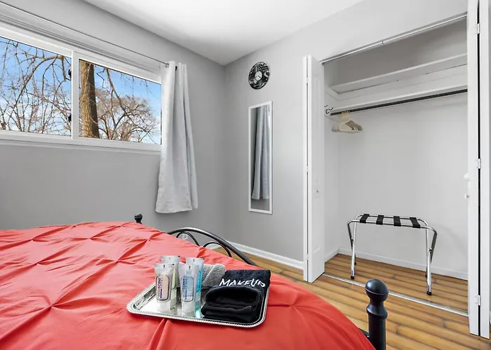 House 3br 1.5 Bath/sleeps8/ Gamerm/dogfrdly/bbq *