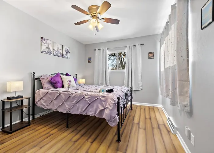 House 3br 1.5 Bath/sleeps8/ Gamerm/dogfrdly/bbq Montgomery
