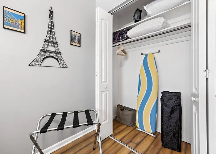 House 3br 1.5 Bath/sleeps8/ Gamerm/dogfrdly/bbq Holiday home